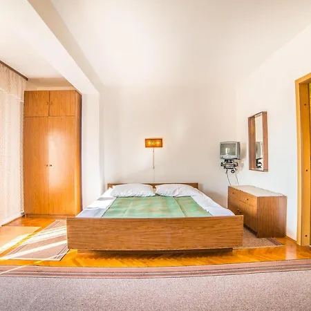 Antic 4255 Affittacamere