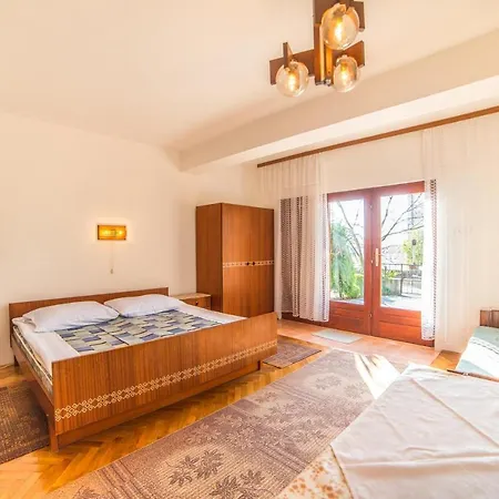 Antic 4255 Guest house 3*