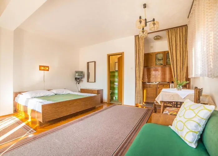 بيت ضيافة Antic 4255 3*