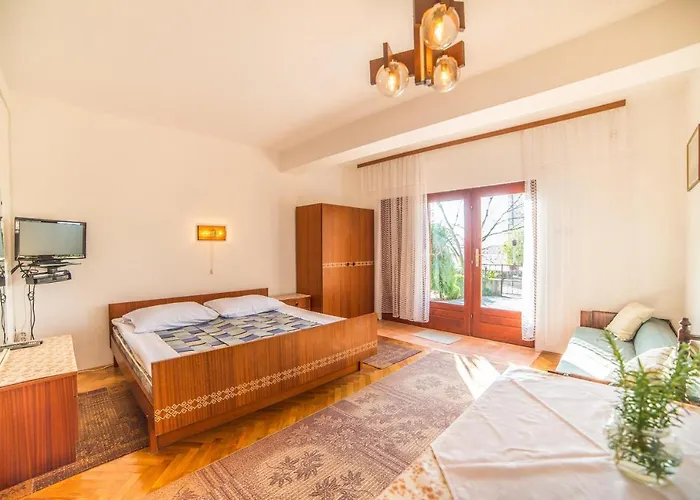 Antic 4255 بيت ضيافة 3*